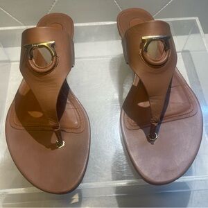 Salvatore Ferragamo women’s leather sandals sz 37 -7 made in italy
